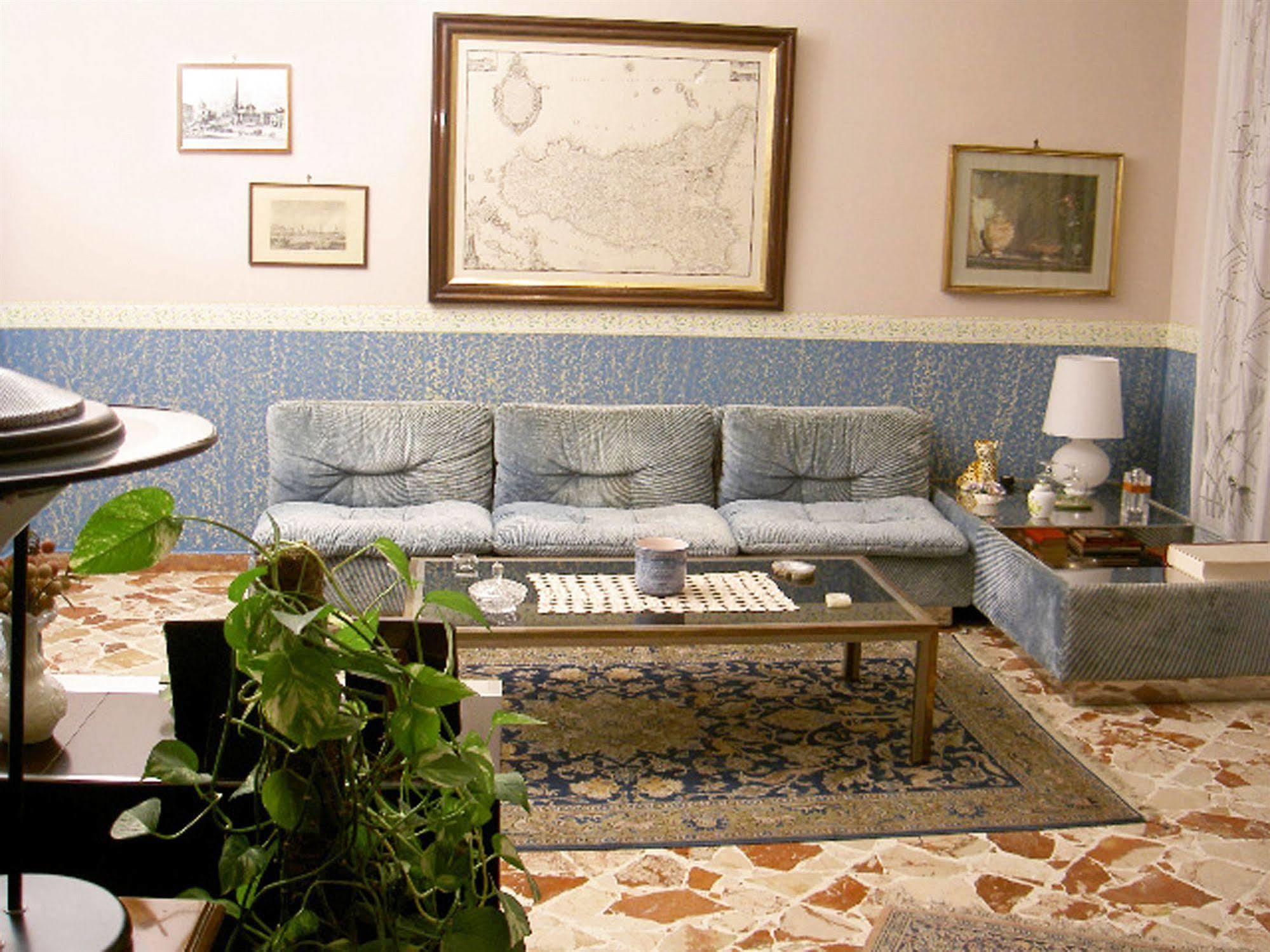 カターニア Casa Tina Maugeri Bed & Breakfast エクステリア 写真