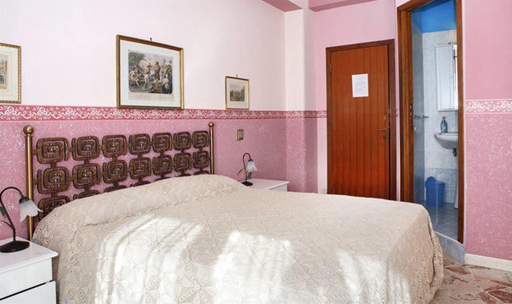 カターニア Casa Tina Maugeri Bed & Breakfast エクステリア 写真