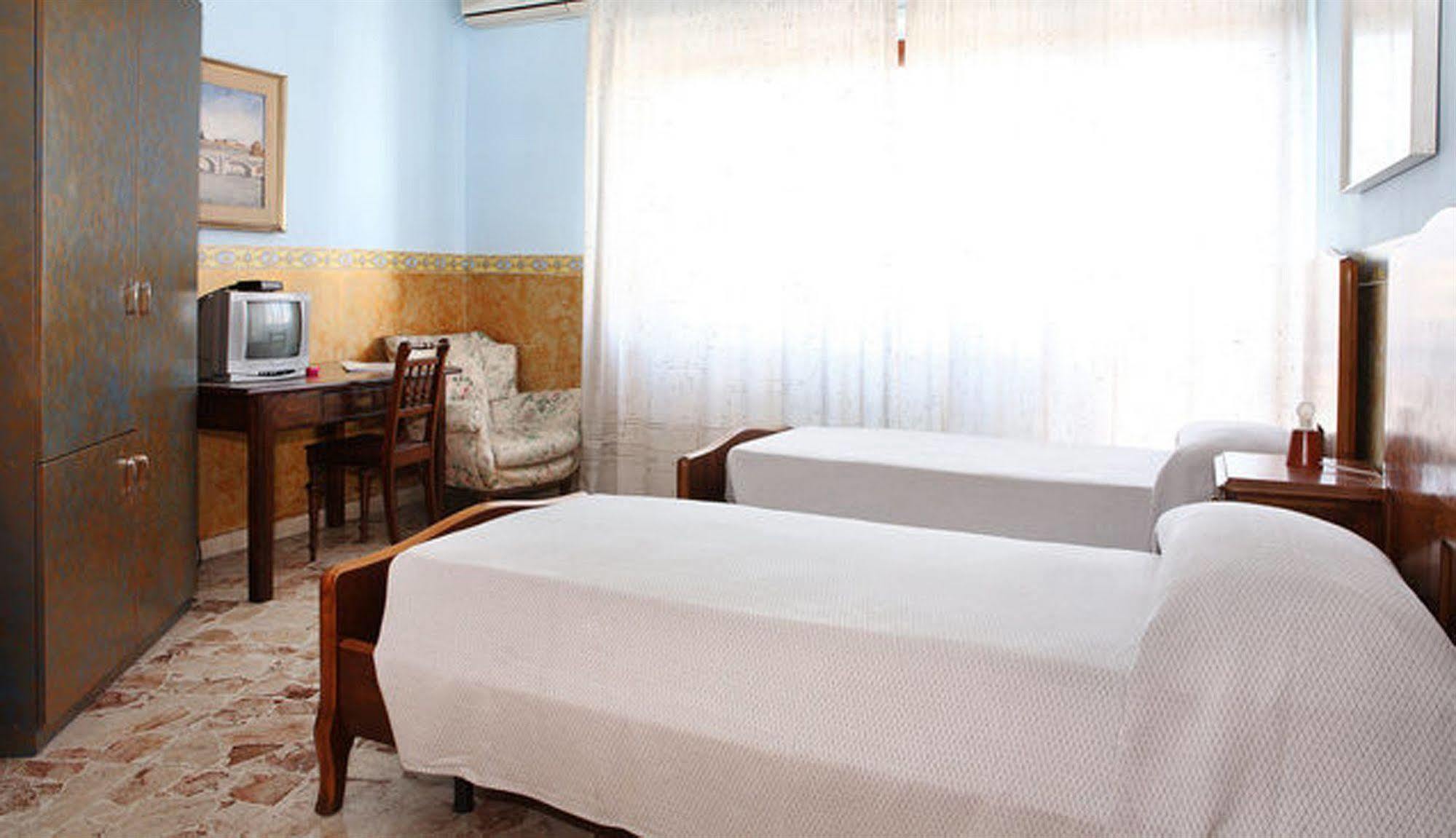 カターニア Casa Tina Maugeri Bed & Breakfast エクステリア 写真